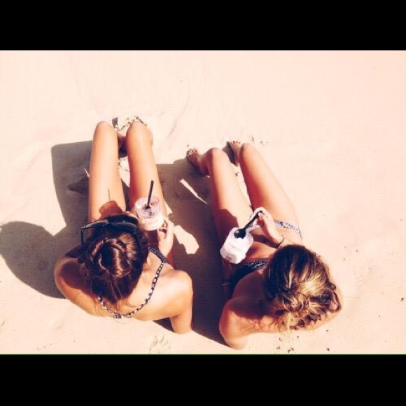 Profile Picture of Alyssa Catalano (@acatalano14) on Poshmark