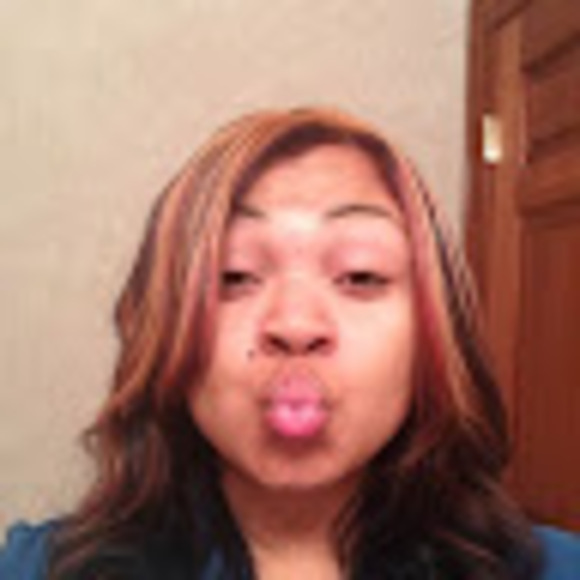 Profile Picture of Brittany Eggleton (@britboo0326) on Poshmark