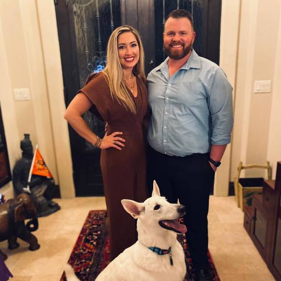 Profile Picture of Mel Adams (@meladams0821) on Poshmark