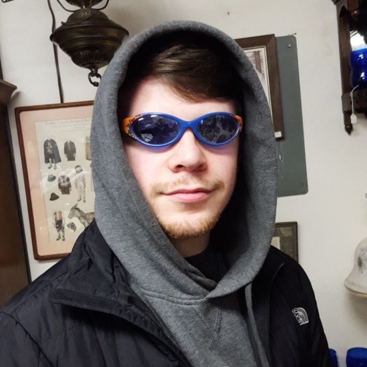 Profile Picture of Steveblu (@stevenbluthal) on Tiktok