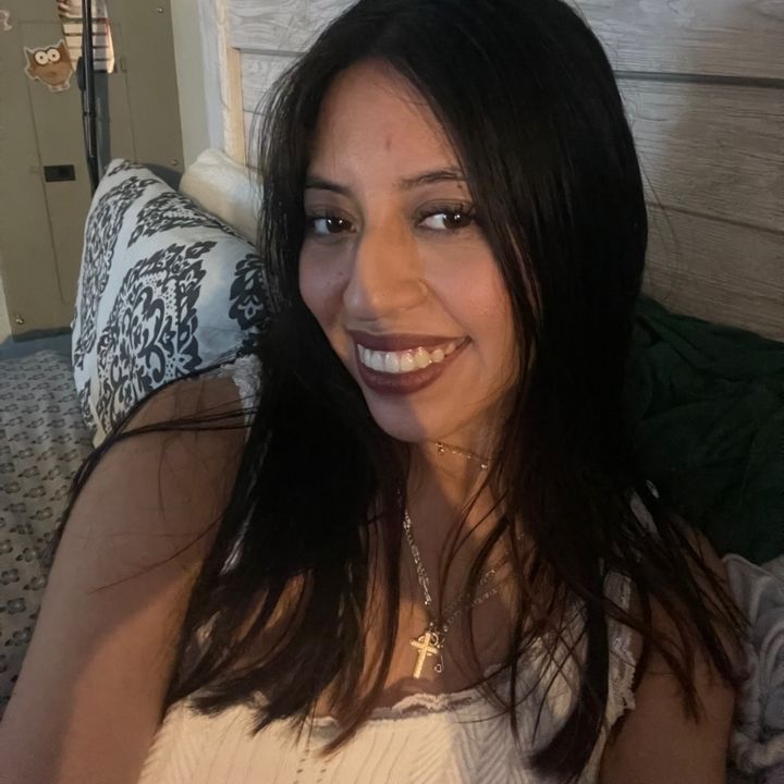 Profile Picture of char (@charlenebarreraa) on Tiktok