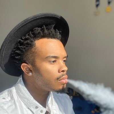 Profile Picture of 𝓓𝓪𝓻𝓲𝓾𝓼 𝓓𝓮𝓐𝓷𝓭𝓻𝓮 𝓚𝓷𝓸𝔁 (@darius69359903) on Twitter