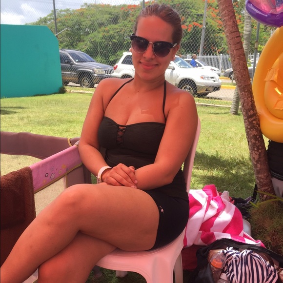 Profile Picture of Naomi Alicea (@naomi1126) on Poshmark