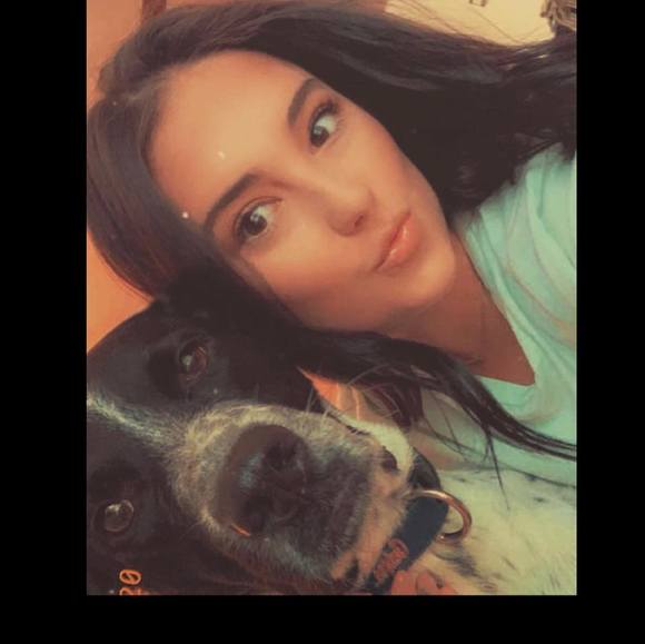 Profile Picture of Brianna Joyner (@briannanicolej) on Poshmark