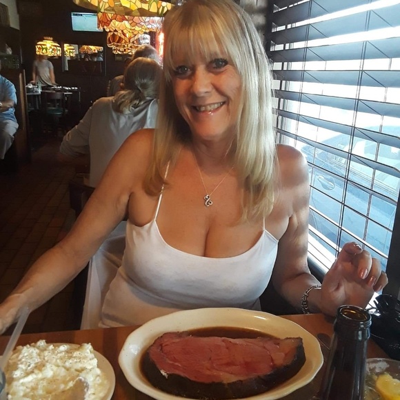 Profile Picture of Pam Clauser (@pamclauser) on Poshmark