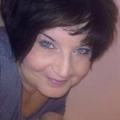 Profile Picture of Sandy Field (@EveEvil74) on Twitter