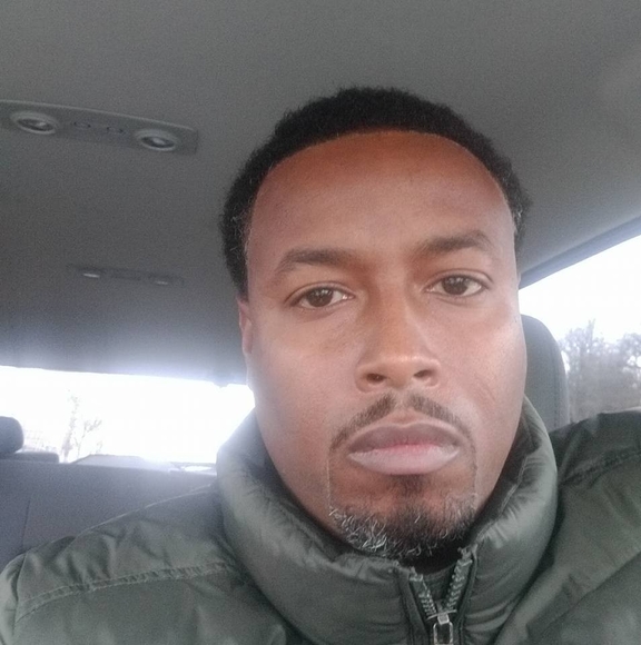 Profile Picture of Jimmy Greene (@jimmygreene987) on Poshmark