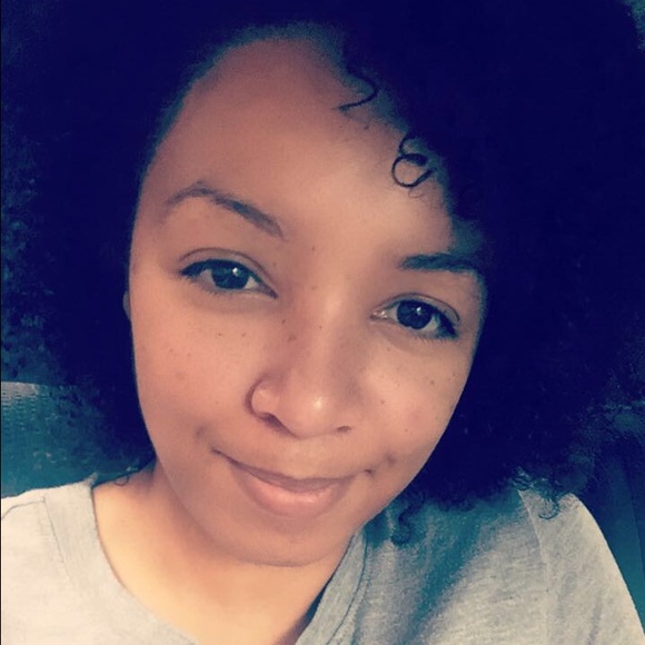 Profile Picture of Jessica Tompkins (@yessicacita) on Poshmark