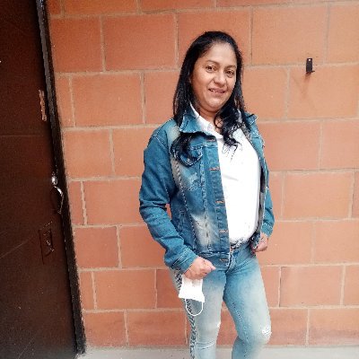 Profile Picture of Rocio Hoyos (@edufeju) on Twitter