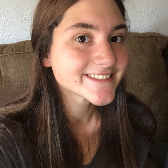 Profile Picture of Camille Bonaccorsi (@yanderocky) on Poshmark