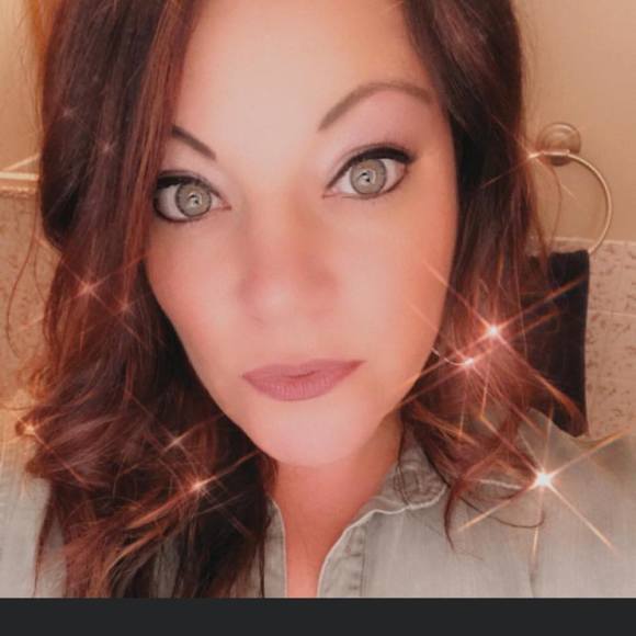 Profile Picture of Cindy Riggle (@criggles) on Poshmark