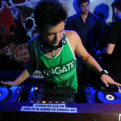 Profile Picture of Jeffrey  Pharo (@_DeEpRyThm_) on Twitter