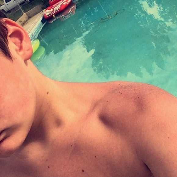 Profile Picture of Austin Cronmiller (@acronmiller) on Poshmark