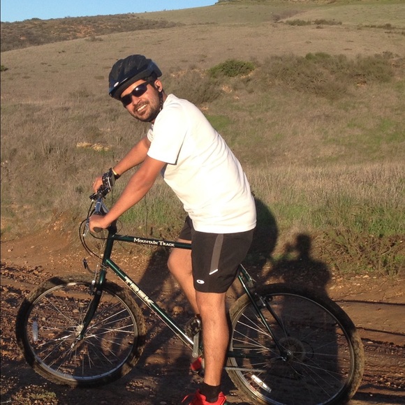 Profile Picture of Indranil Acharya (@aryanil89) on Poshmark