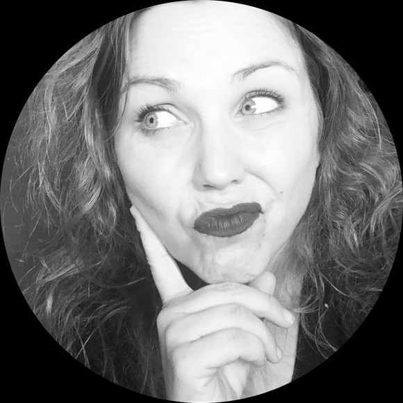 Profile Picture of Tara Kendall garcia (@kurvykameragirl) on Poshmark