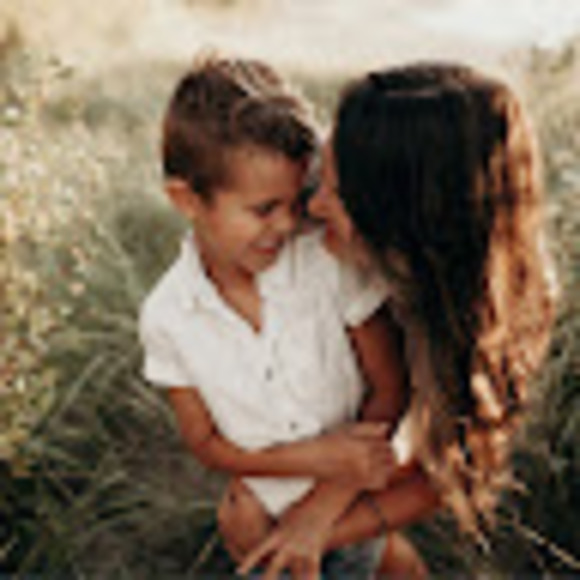 Profile Picture of Cassandra Gauthier (@cassandragau627) on Poshmark