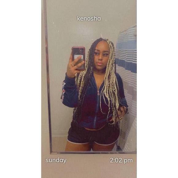 Profile Picture of Bree Walsh (@breewalsh102816) on Poshmark