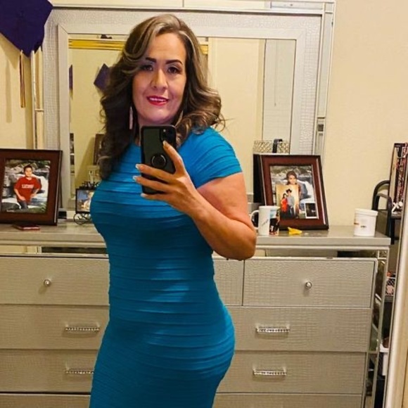 Profile Picture of Monse pacheco Pacheco (@mariapacheco12) on Poshmark