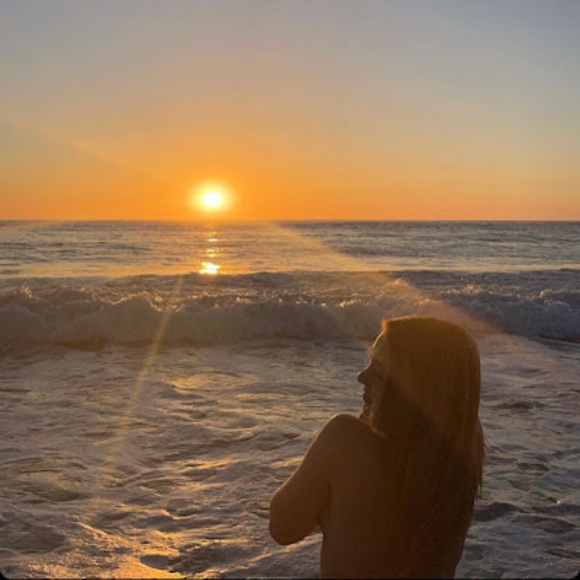 Ashlee Fletcher - Poshmark Profile Picture of Ashlee Fletcher (@reese3115) on Poshmark