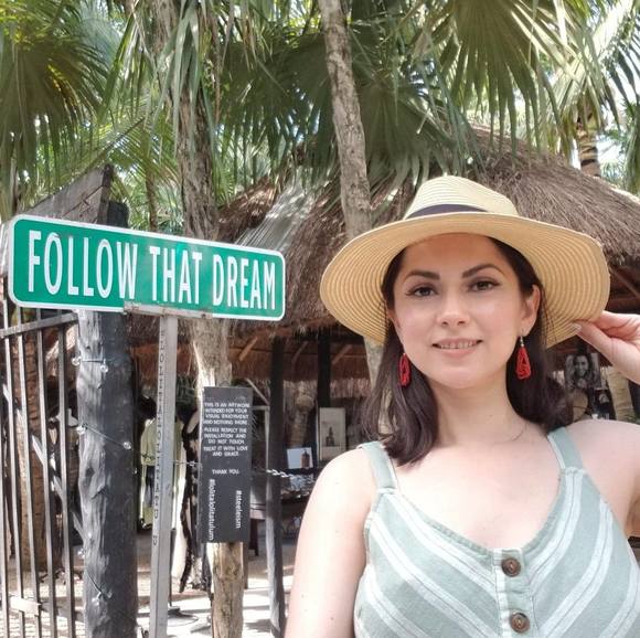 Profile Picture of Cindy Madrigal (@cymadrigal82) on Poshmark