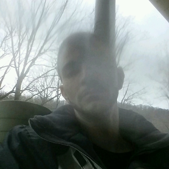 Profile Picture of Scott Lowe (@scottlowe) on Poshmark