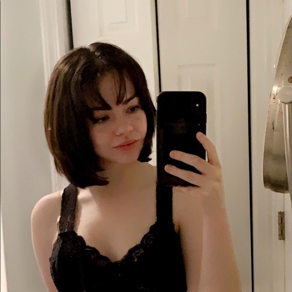 Profile Picture of Erin Brett (@ebrett) on Poshmark