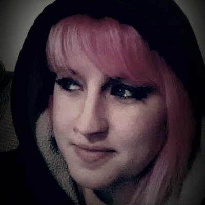 Profile Picture of Nikki Barone (@fleur_de_reve) on Twitter