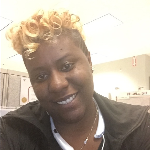 Profile Picture of Ketta Johns (@kettajohns) on Poshmark