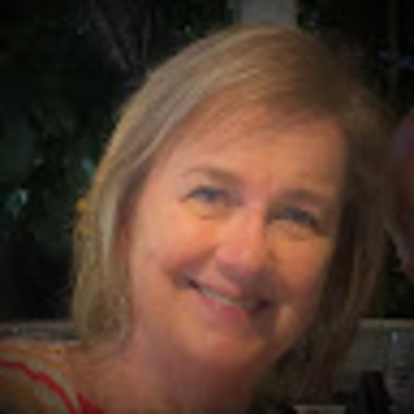 Profile Picture of Kelly jean Borchelt (@kjbbb) on Poshmark