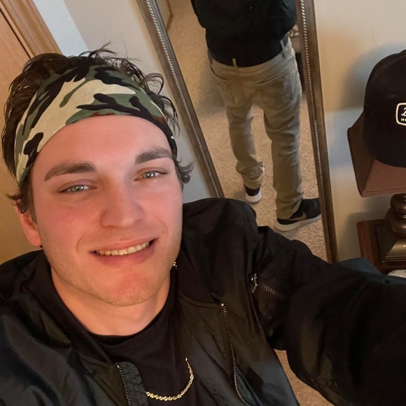 Profile Picture of Zack Davis (@zackdavis404) on Poshmark