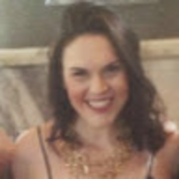 Profile Picture of Hannah Conheady (@hconheady) on Poshmark