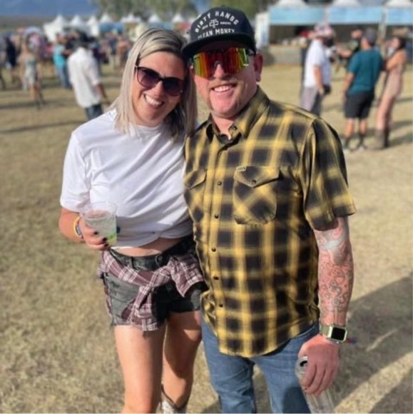 Profile Picture of Kasey Card (@kaseylcard) on Poshmark