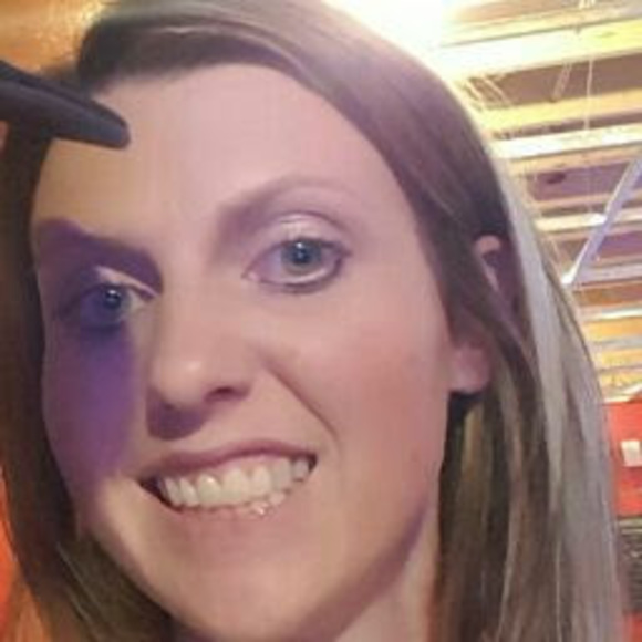 Profile Picture of Kimberly Cronk (@kimmieanne225) on Poshmark