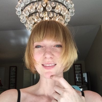 Profile Picture of Lora Nelson (@LoraNelson) on Twitter