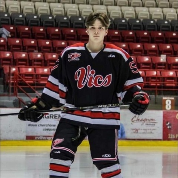 Profile Picture of Josh Roy (@miniwilly2) on Poshmark