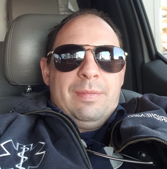 Profile Picture of Kai Andro (@andromed) on Poshmark