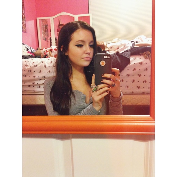 Profile Picture of Rachael Simonson (@rachaelsimonson) on Poshmark