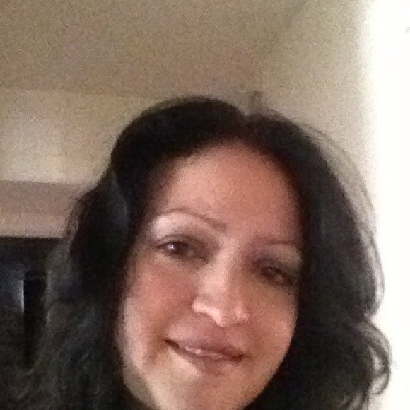 Profile Picture of Jeanette Jimenez (@jimenezj) on Poshmark