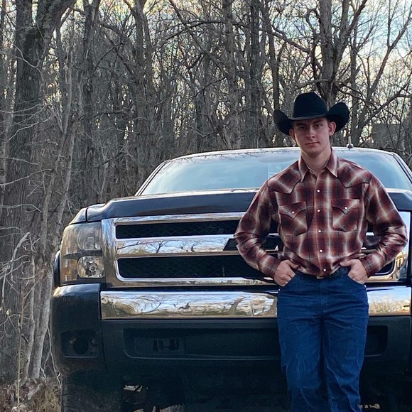 Caleb Stevens - Poshmark Profile Picture of Caleb Stevens (@calebstevens330) on Poshmark