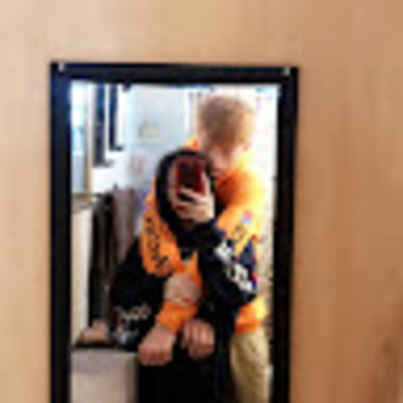 Profile Picture of Haley Ewing (@haley60703) on Poshmark
