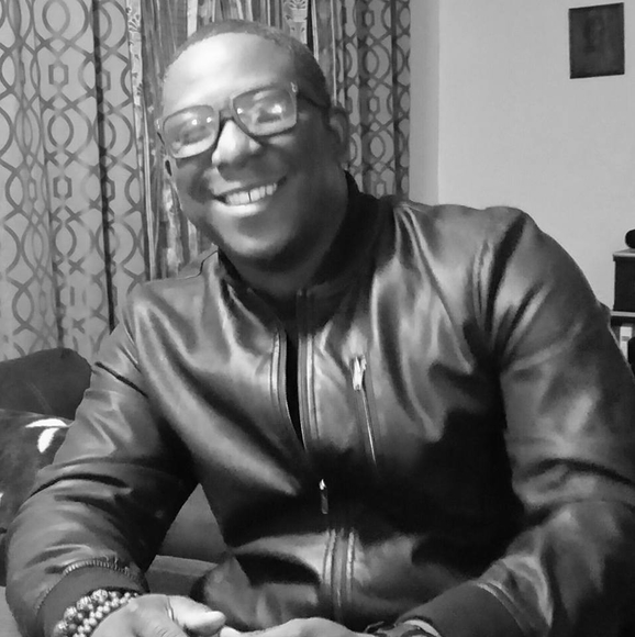 Profile Picture of Moses Pewu jr. (@pewujr) on Poshmark