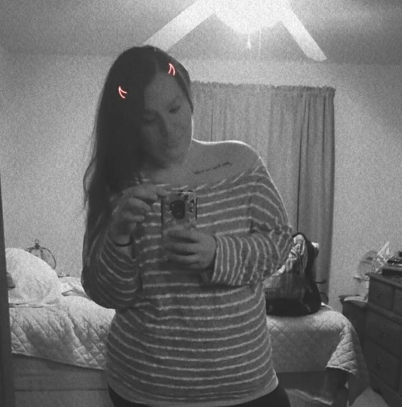 Profile Picture of Shauna Acker (@ackershauna) on Poshmark