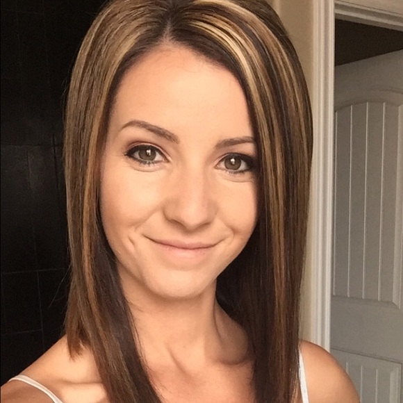 Profile Picture of Reba Carter (@rebac) on Poshmark