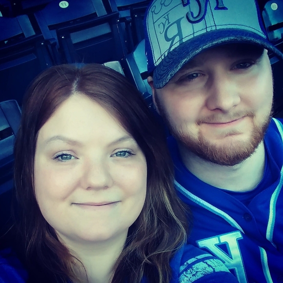 Profile Picture of Katie Asjes (@kathrynasjes) on Poshmark