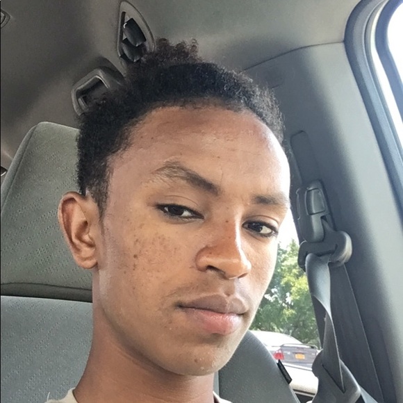 Profile Picture of Yonas Woldemichael (@yonasw) on Poshmark