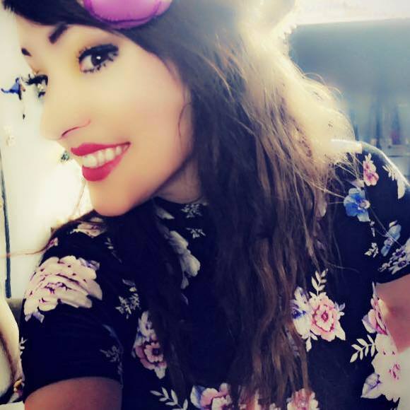 Profile Picture of Anna Hendel (@annababyallday) on Poshmark