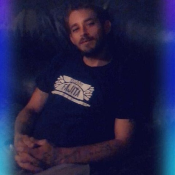 Profile Picture of Aaron Weller (@dubweller) on Poshmark