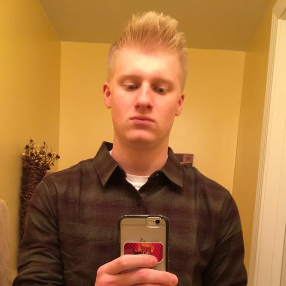 Profile Picture of Tyler Beranek (@tylerb204) on Poshmark