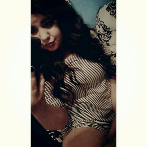 Profile Picture of Nancy Claros (@nancyclaros) on Poshmark