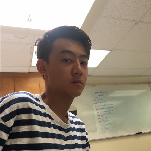 Profile Picture of Matthew Vrana (@mvrana) on Poshmark